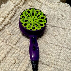 Bed head curly girl hair dryer with built in defuser.